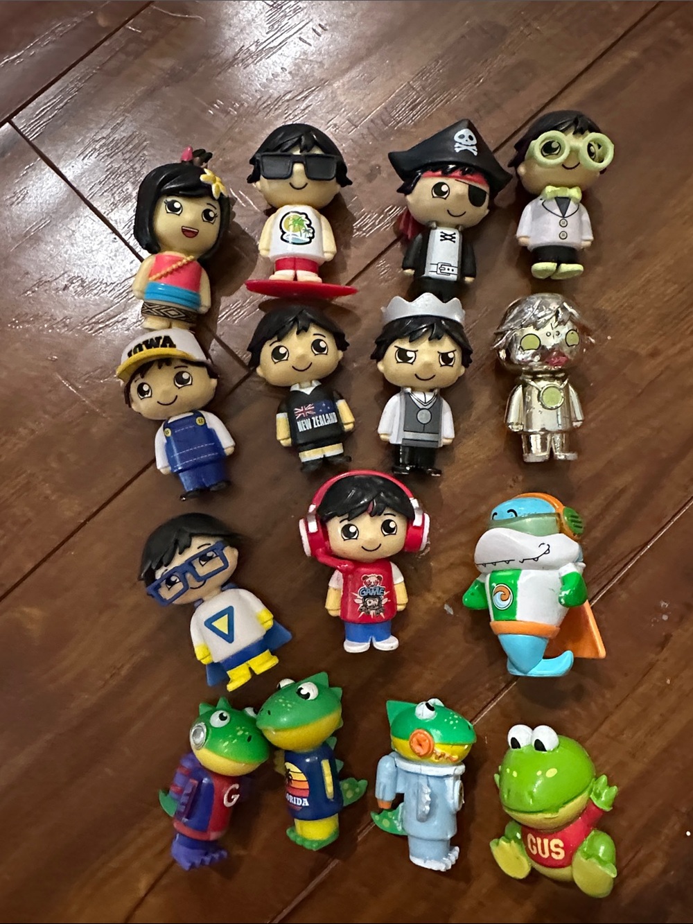 Ryan's World Mystery Figures Lot of 15 Combo Panda Gus Alpha Lexa Pirate More